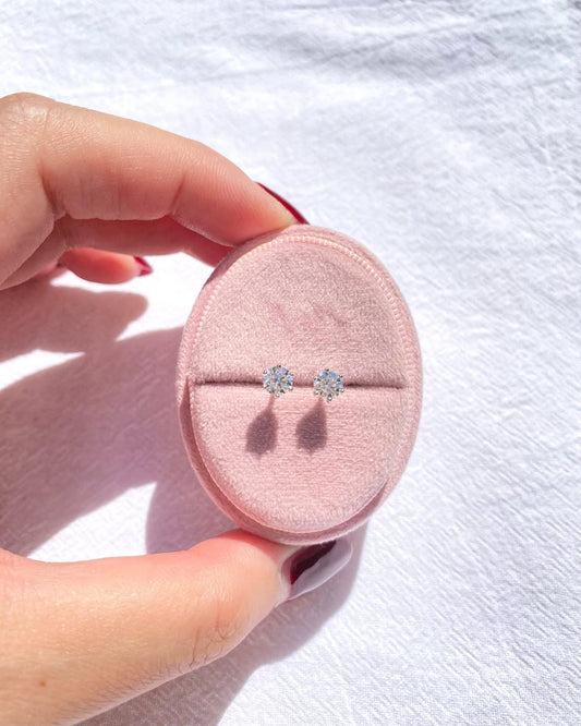 Moissanite Diamond Studs(1 Carat)✨💎